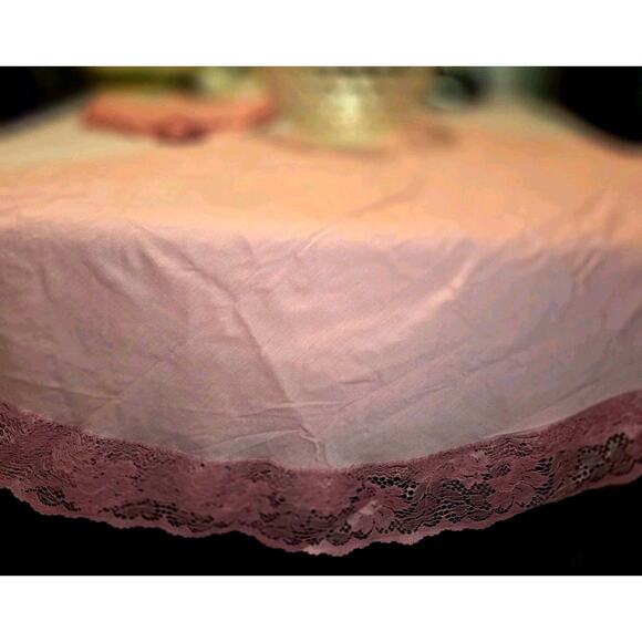 Vintage 1980s Mauve Pink Percale Lace Edge Table Cloth 6 Matching Napkin Set - Picture 2 of 9